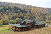 Bear Trail Lodge  - Potter County Vacation Home - Wifi
