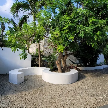 TuloMir #F (Happy accommodation located in the center of Moalboal)
