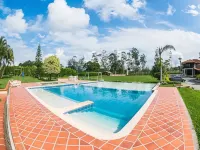 Finca Hotel Casa Nostra, Villa Manuela - Kolam Renang