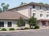 Budget Host Inn & Suites North Branch