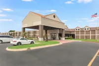 LeBossier Hotel فنادق في Bossier City