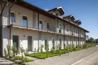 Cascina Sant'Antonio Отели в г. 