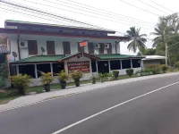 Anura Guest Inn Hotels in Buttala