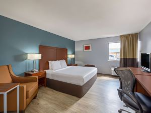 Travelodge by Wyndham Brooklyn Center