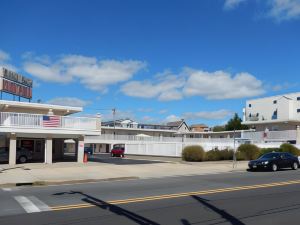 Sifting Sands Motel