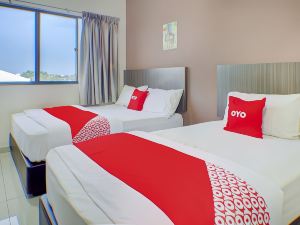 SUPER OYO 89985 Js Hotel