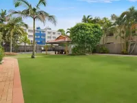 Kalua Holiday Apartments Hotels in Alexandra Headland