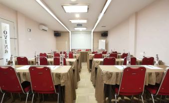 Lovina Inn Hotel Batam