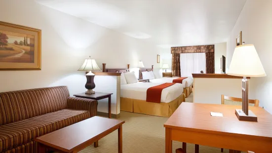 Holiday Inn Express & Suites Mattoon