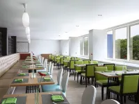 Hotel Santika Kelapa Gading Hotels near La Piazza