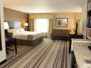 Holiday Inn Express & Suites Cambridge