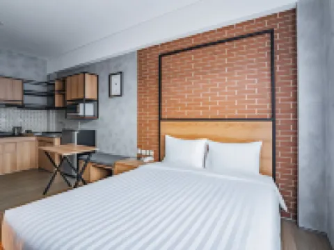 Loa Living Solo Baru Hotels in Grogol