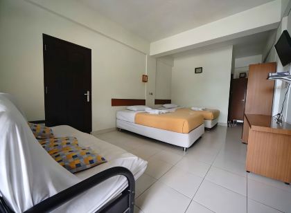 Pandu Lakeside Hotel Parapat