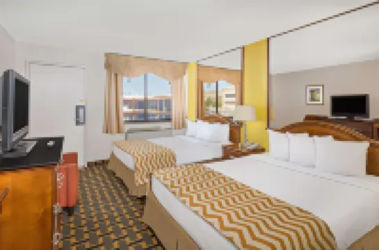 Travelodge by Wyndham Reno Downtown