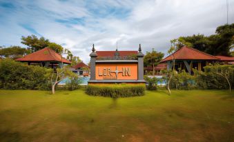 Lorin Beach Resort Belitung