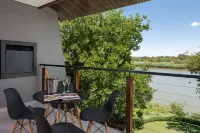 River Place Manor - Deluxe Double or Twin Room E