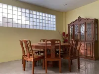 Yuwadee Resort فنادق في بوكيت