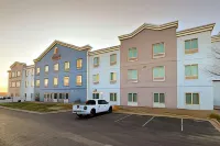 Comfort Suites Kansas City-Liberty Hotels in Chouteau Township