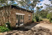 Affordable Couple's Retreat! Hotels near Worlds View