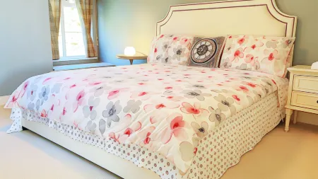 Derbyshire House Отели рядом с достопримечательностью «оз. Лафардж»