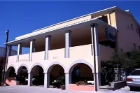 Hotel Ristorante la Conchiglia فنادق في Cala Gonone