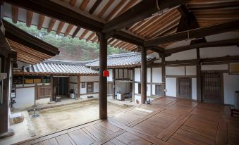 Sujoldang Hanok Guesthouse