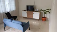 Villa shambala anyer Hotel dekat Toko boby agen brilink