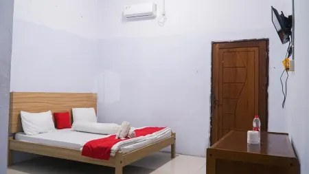The Karo's Residence Mitra RedDoorz Отели в г. Padang Bulan Selayang II