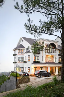 De la Sol Villas Da Lat Hotels near Glamping Vườn hồng Lê Phúc