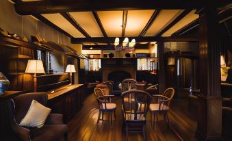 Holdsworth House Hotel