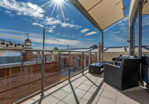 New Haus by Hougoumont Hotel, Former Bannister 22