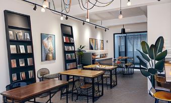 The Gatsby Apartment