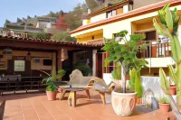 Hotel Rural Villa de Hermigua Отели в г. Сан Себастьян де Гомера