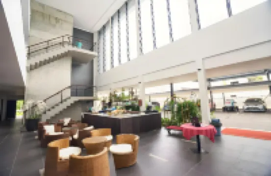 Roxy Sematan Villa & Townhouse Hotels in Lundu