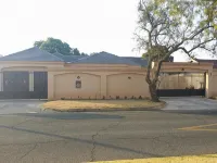 Alicia's B&B Hotels near Orlando West Regional Park