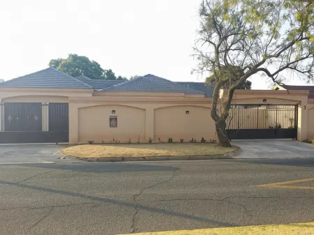 Alicia's B&B Отели в г. Рудепурт