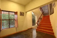 Le Apex Guest House Hotel di Periyamudaliyar Chavadi
