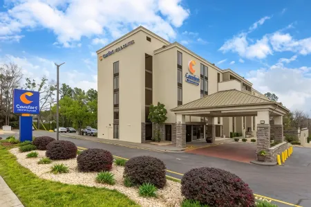 Comfort Inn & Suites Durham Near Duke University Отели в г. Дарем