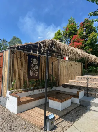 Villa Story 1 Отели рядом с достопримечательностью «Таман Сафари Индонезия Богор»