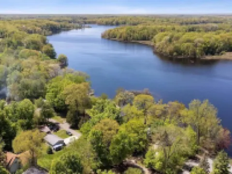 Forest Retreat - Sleeps 30 - 2 Minutes from Boat Launch Hotels in Barry County