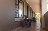 Lalapanzi Guest Lodge