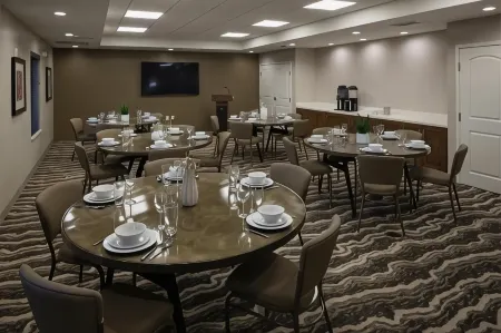 Staybridge Suites Phoenix – Biltmore Area