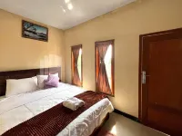 Family Homestay Syariah Bromo Mitra RedDoorz Отели в г. Sukapura