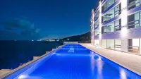 Sharp & Flat Hotel - Infinity Pools