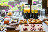 Roca Blanca Hotels in Rialp