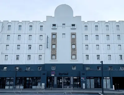 Hôtel Kyriad Le Bourget Hôtels à : La Courneuve