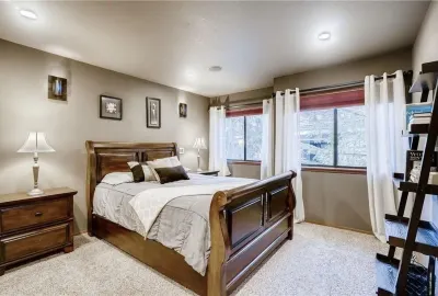 Prime 2BR Condo in Downtown Bellevue