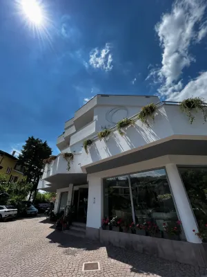 أوازي ويلنس سبا Hotels near Limone sul Garda
