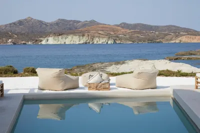 White Pebble Suites