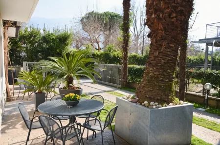 Villa Phoenix - Lake Apartments Отели в г. Рива-дель-Гарда